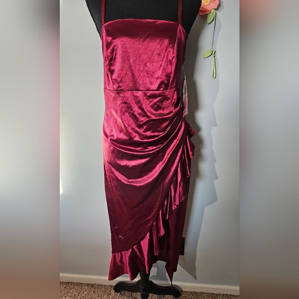 Nwt Emerald Sundae Stretch Satin Ruffle Dress Size 18